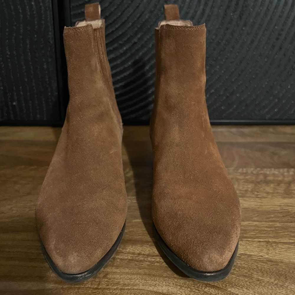 Banana Republic Chelsea Boot 7.5